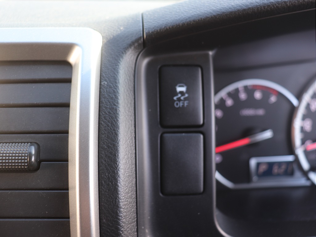 ハイエースの事なら専門店のフレックス福岡店へ！　現金を減らしにくいローン購入や、経費が使える法人様にぴったりのリースなどハイエースライフを始めるお手伝いをいたします！