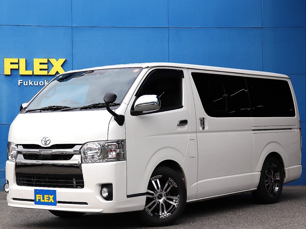 厳選中古車！R1年ハイエースバン　街乗りに適した標準ボディ！内外装カスタム多数完備！