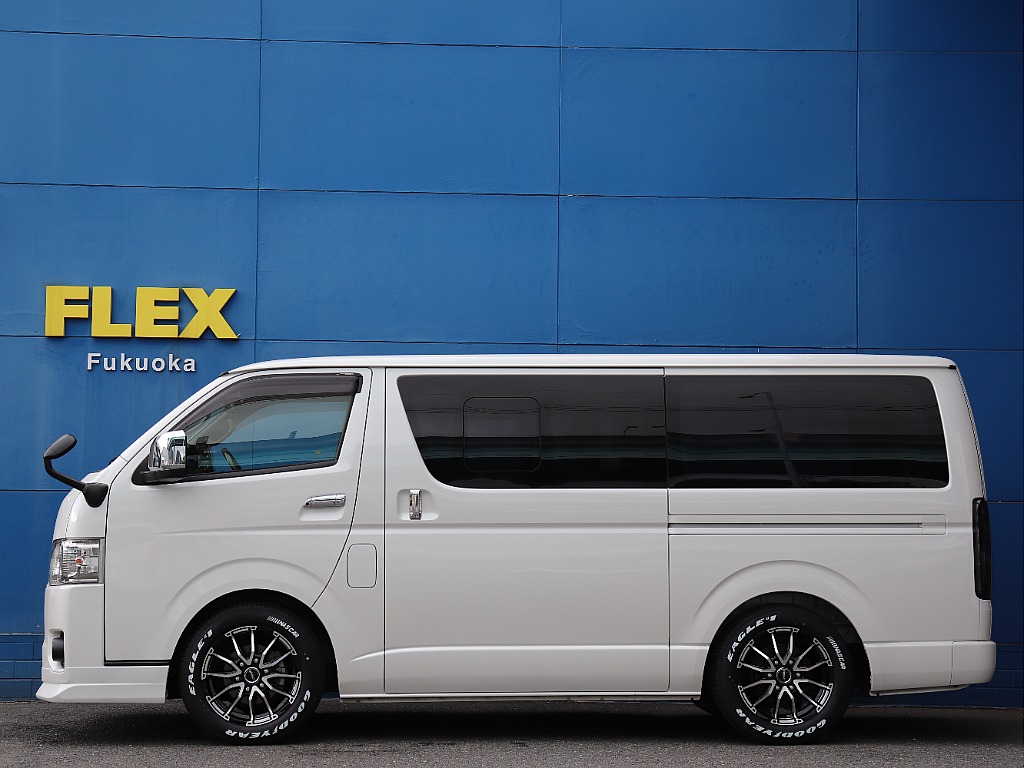 車高は1.5インチローダウン施工済みなので日々の乗り降りを楽にしてくれます