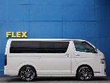 小窓があるので走行時も換気が可能です♪