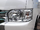 メーカーオプションのLEDヘッドライトは夜道を明るく照らしてくれます♪
