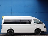 小窓完備で走行時も換気が可能です♪