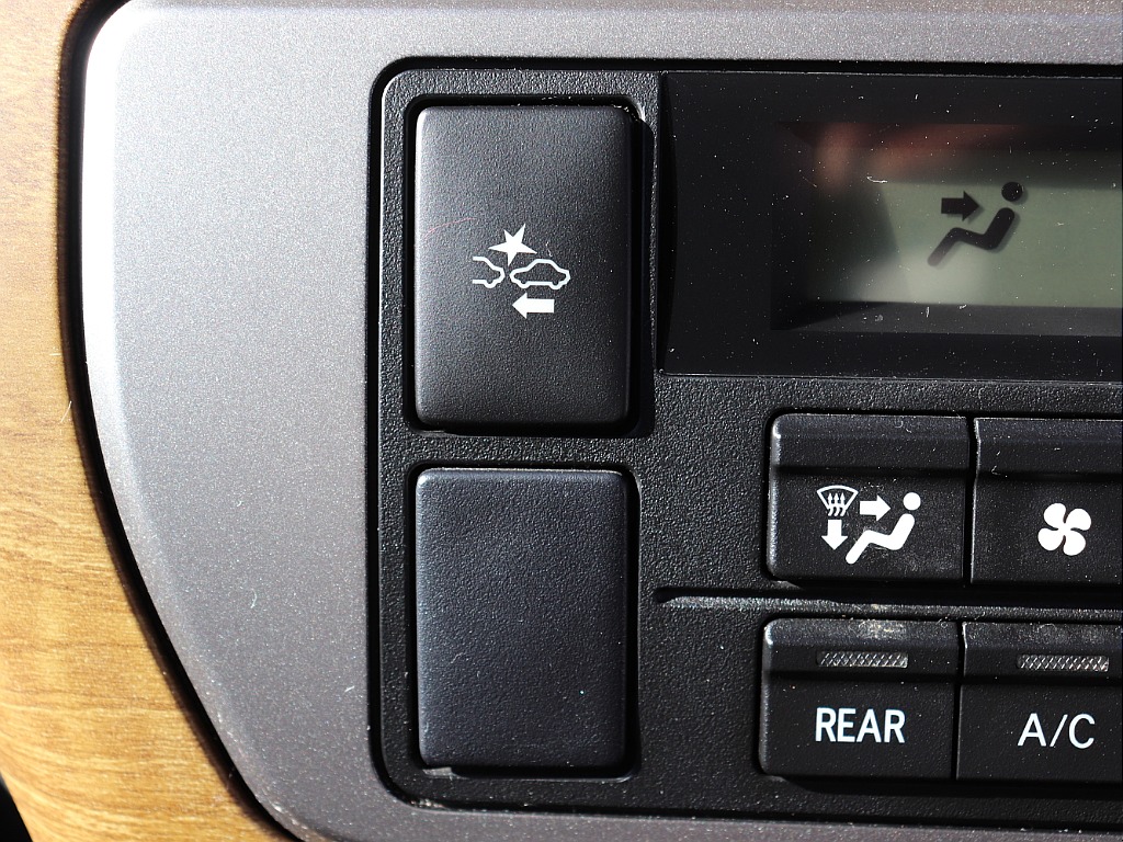トヨタ　セーフティセンス搭載