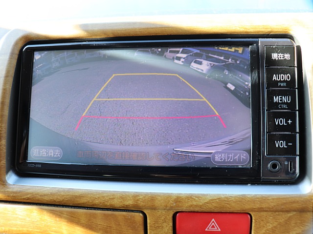 純正7インチ SDナビ搭載!バックカメラで駐車時も安心