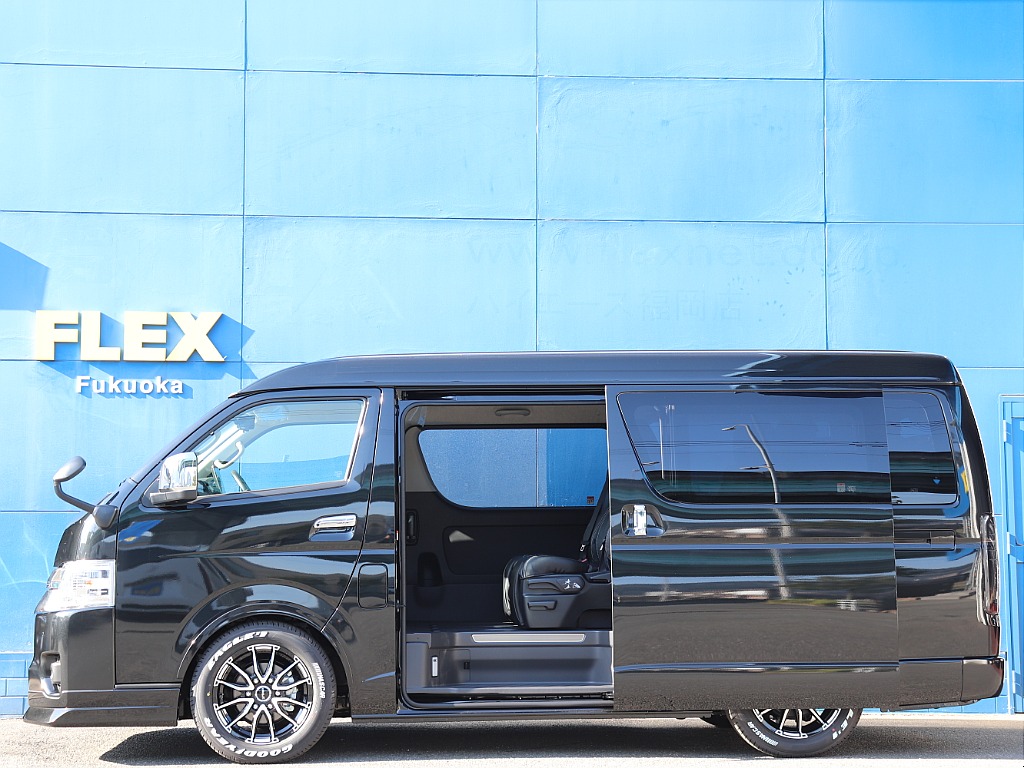 両サイドスライドドアで日々の乗り降りをスムーズにしてくれます♪