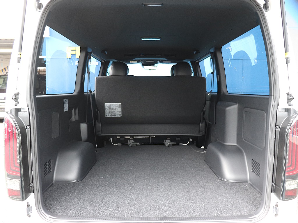 トヨタ ハイエースバン(14枚目)