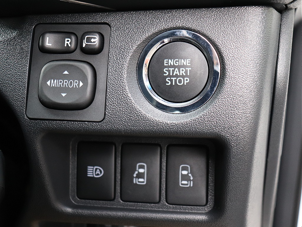 トヨタ ハイエースバン(18枚目)