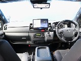 トヨタ ハイエースバン(2枚目)