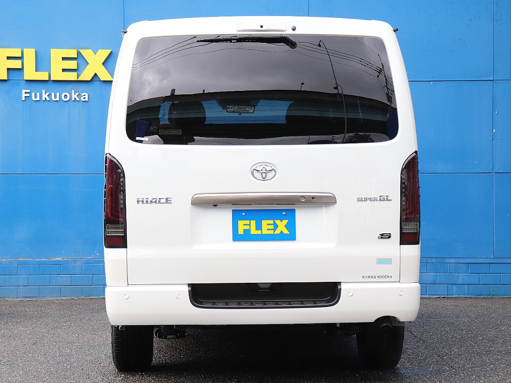 トヨタ ハイエースバン(10枚目)