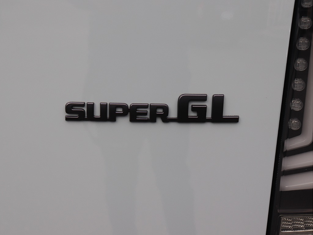 ハイエースの事なら専門店のフレックス福岡店へ！　現金を減らしにくいローン購入や、経費が使える法人様にぴったりのリースなどハイエースライフを始めるお手伝いを致します！