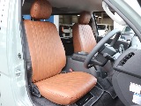 クラシックレザーシートカバー　キャメルを装着し内外装がマッチ◎