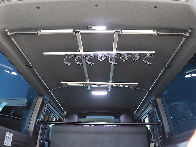 ロッドホルダー等釣り装備多数完備