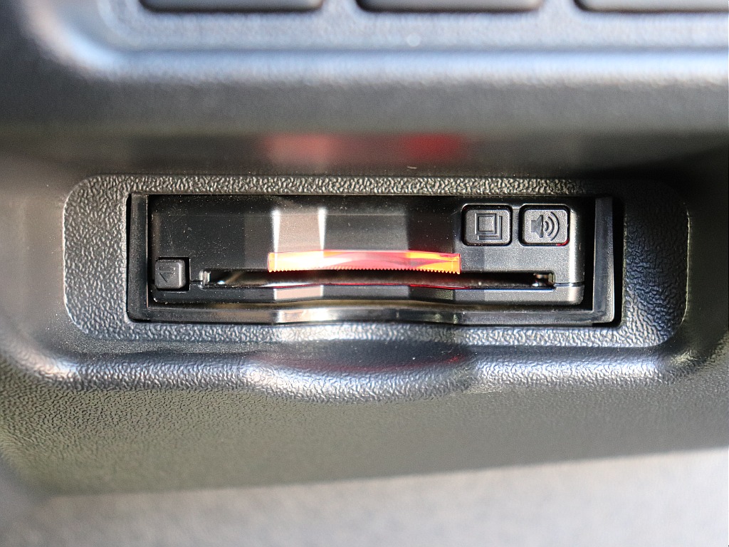 ハイウェイドライブの必需品ビルトインＥＴＣ完備！セットアップ完了後お引渡しさせていただきます