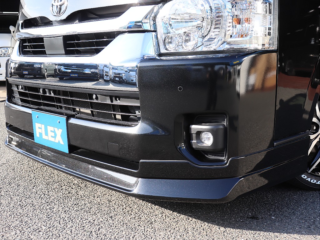 FLEXフロンスポイラーでスタイリッシュなフェイスラインに