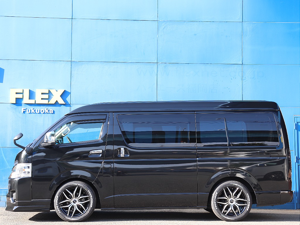 車高は1.5インチローダウン施工済みなので日々の乗り降りをスムーズにしてくれます♪