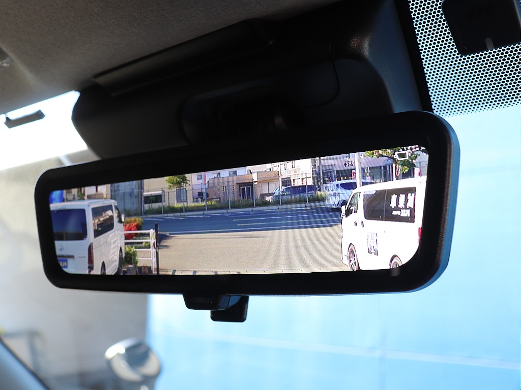 トヨタ ハイエース(17枚目)