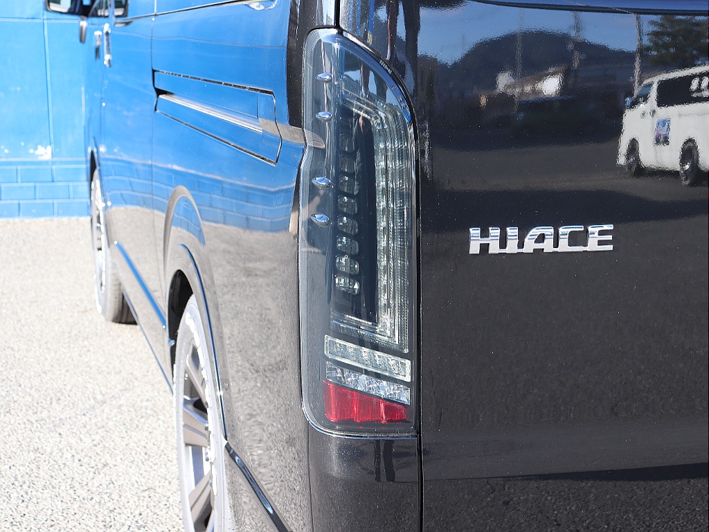 トヨタ ハイエース(5枚目)