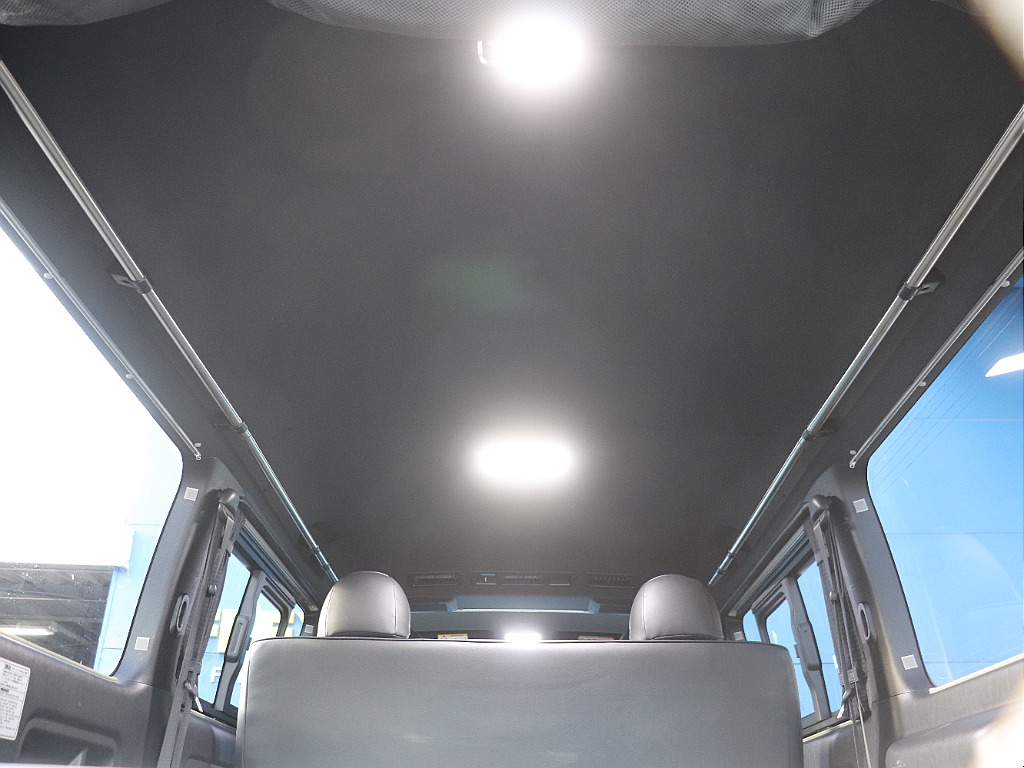 ハイエースの事なら専門店のフレックス福岡店へ！　現金を減らしにくいローン購入や、経費が使える法人様にぴったりのリースなどハイエースライフを始めるお手伝いを致します！