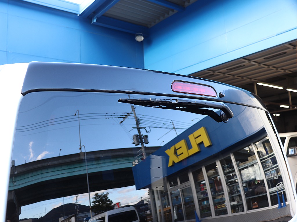 ハイエースの事なら専門店のフレックス福岡店へ！　現金を減らしにくいローン購入や、経費が使える法人様にぴったりのリースなどハイエースライフを始めるお手伝いを致します！