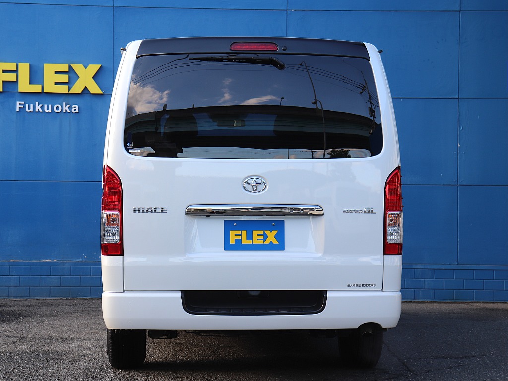 ハイエースの事なら専門店のフレックス福岡店へ！　現金を減らしにくいローン購入や、経費が使える法人様にぴったりのリースなどハイエースライフを始めるお手伝いを致します！