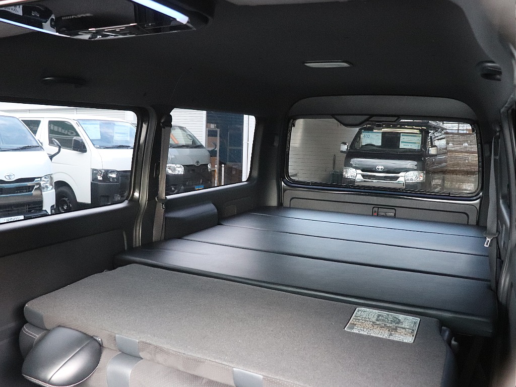 ハイエース福岡店は九州エリア最大級の取り扱い台数を誇る専門店です！キャンピングも取り扱い有り！