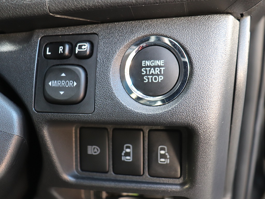 ハイエース福岡店は九州エリア最大級の取り扱い台数を誇る専門店です！キャンピングも取り扱い有り！