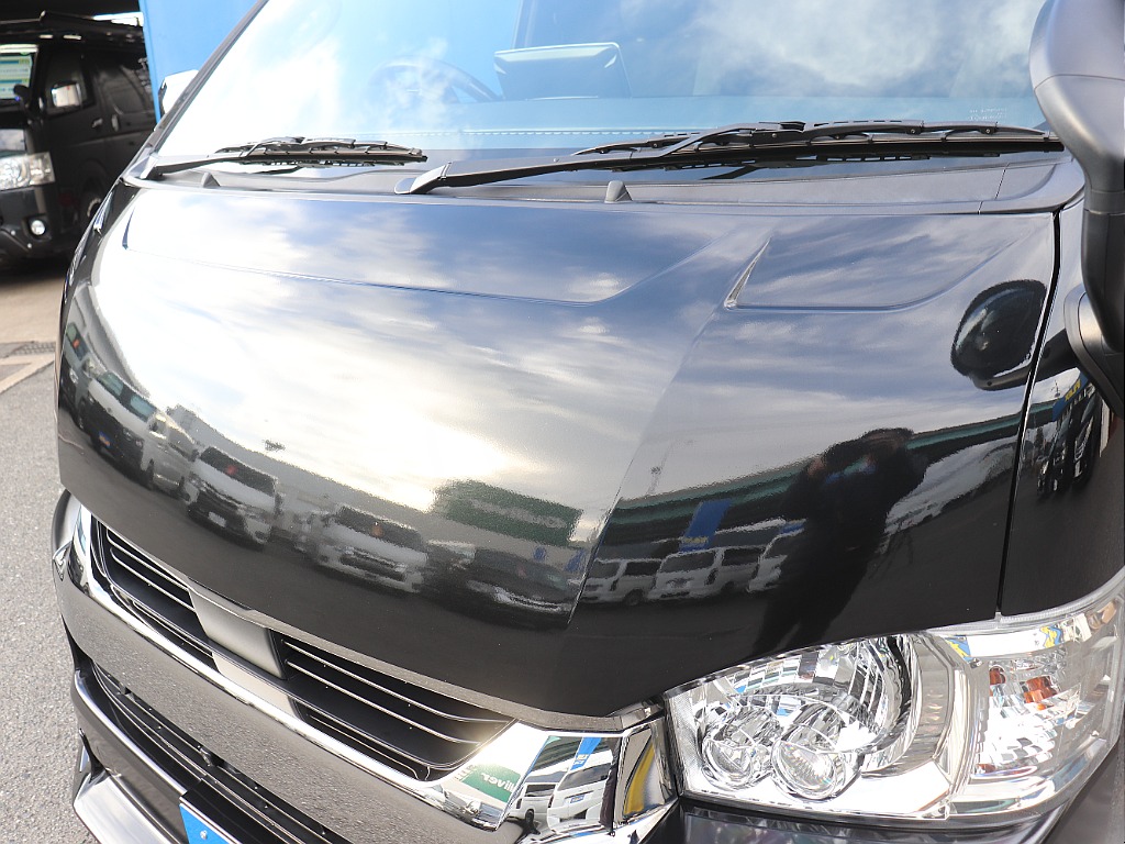 ハイエース福岡店は九州エリア最大級の取り扱い台数を誇る専門店です！キャンピングも取り扱い有り！