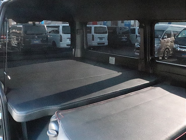 2列目シートを倒す事によってより広いスペースを確保◎