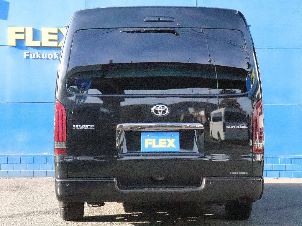 ハイエース福岡店は九州エリア最大級の取り扱い台数を誇る専門店です！キャンピングも取り扱い有り！