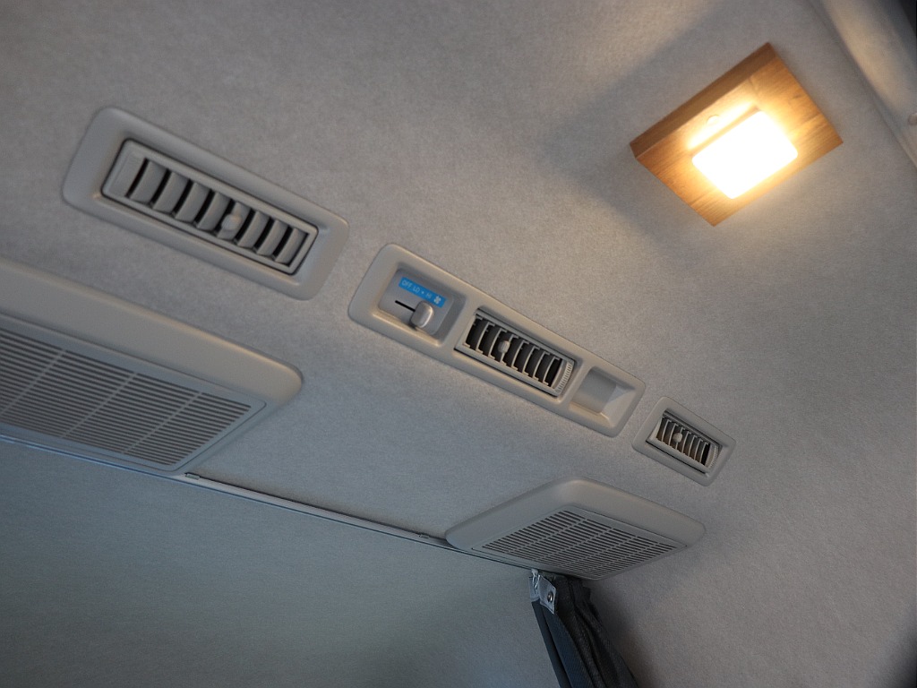 ハイエースの事なら専門店のフレックス福岡店へ！　現金を減らしにくいローン購入や、経費が使える法人様にぴったりのリースなどハイエースライフを始めるお手伝いを致します！