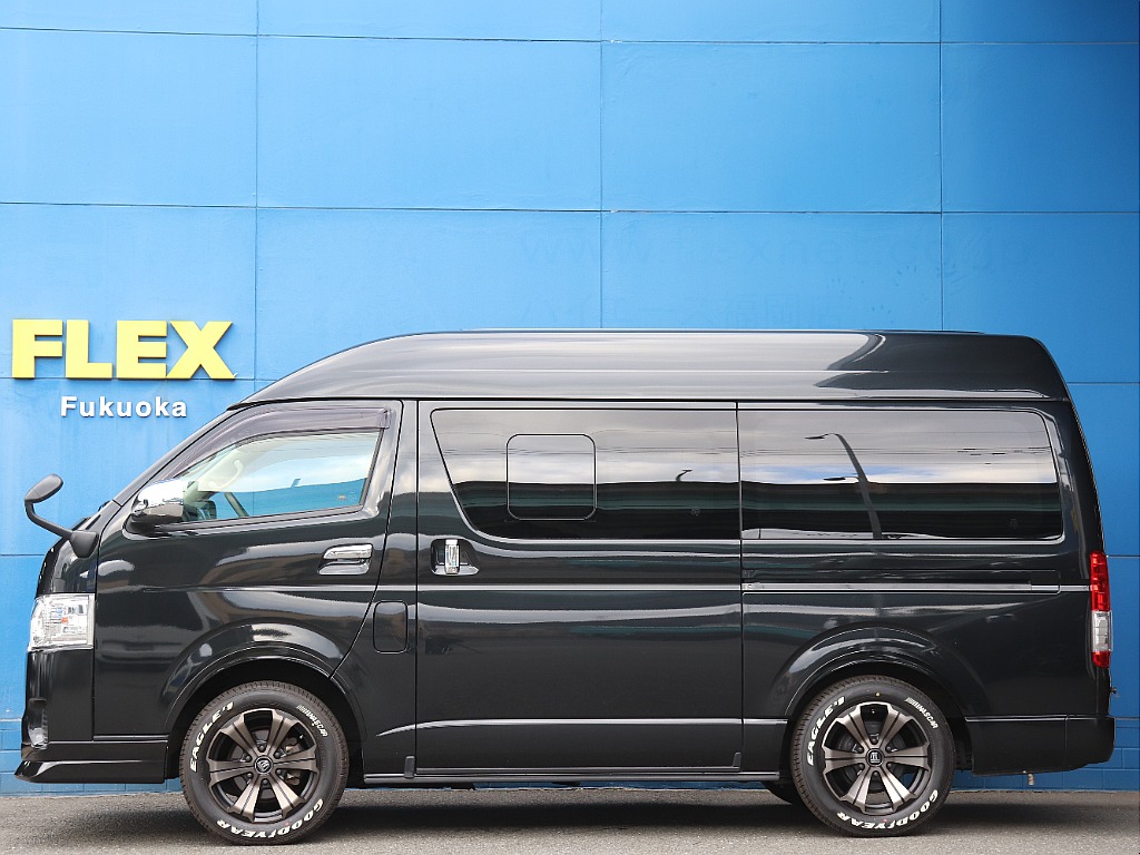 小窓完備で走行時も換気が可能です♪