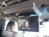 フリップダウンモニターで後席ゲストも退屈させません♪