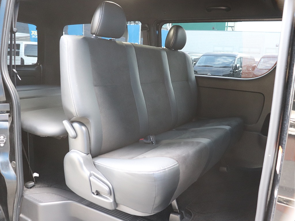 トヨタ ハイエースバン(18枚目)