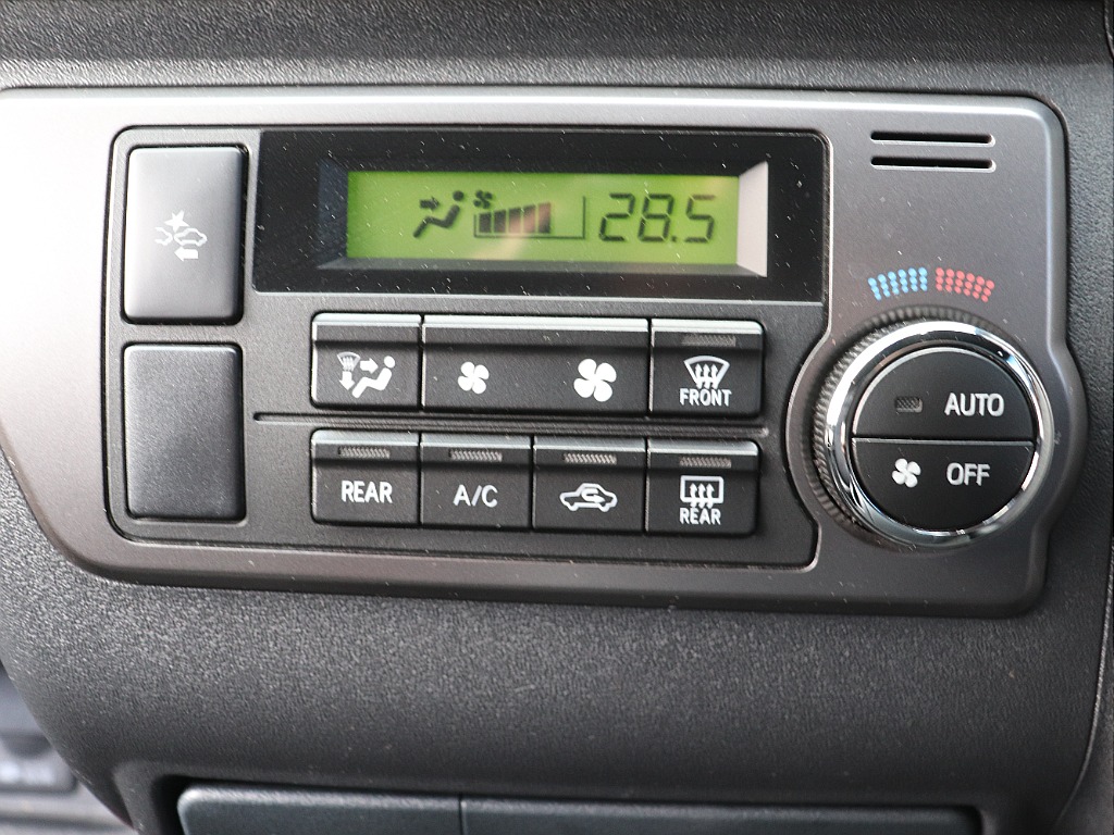 トヨタ ハイエースバン(38枚目)