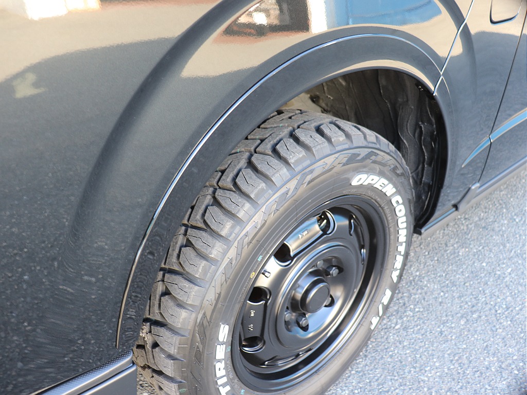 視覚的ローダウン効果のあるオーバーフェンダーを装着！