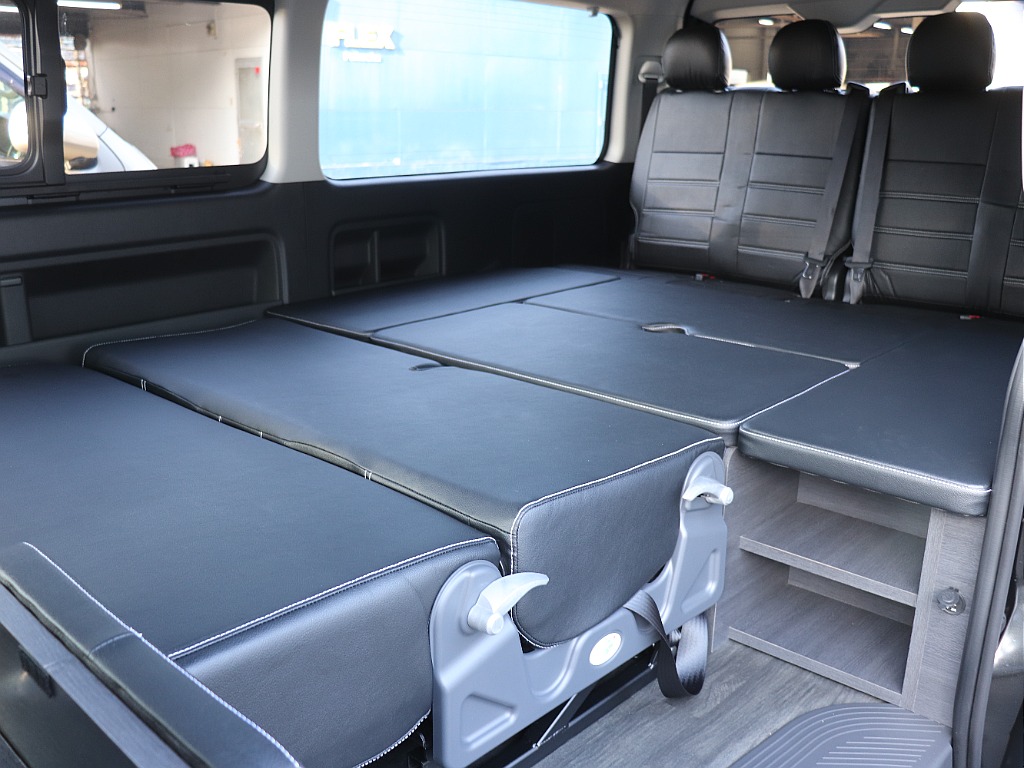 ハイエースの事なら専門店のフレックス福岡店へ！　現金を減らしにくいローン購入や、経費が使える法人様にぴったりのリースなどハイエースライフを始めるお手伝いを致します！