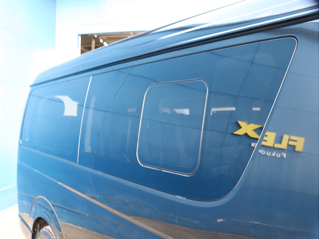 ハイエースの事なら専門店のフレックス福岡店へ！　現金を減らしにくいローン購入や、経費が使える法人様にぴったりのリースなどハイエースライフを始めるお手伝いを致します！