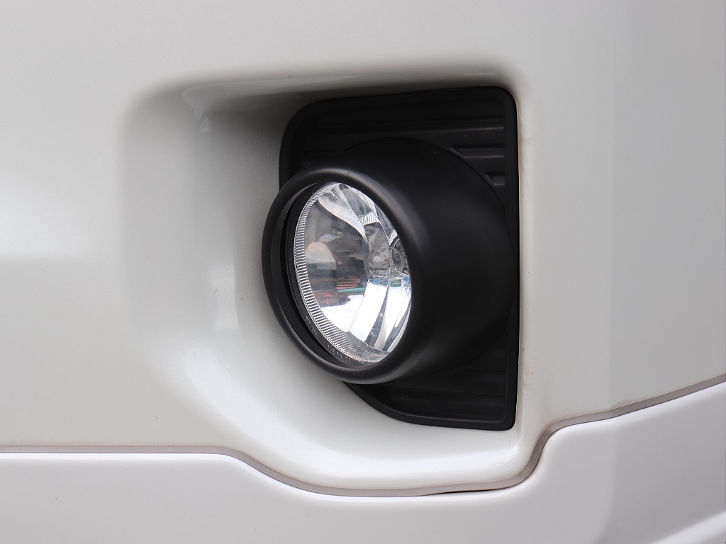 ハイエースの事なら専門店のフレックス福岡店へ！　現金を減らしにくいローン購入や、経費が使える法人様にぴったりのリースなどハイエースライフを始めるお手伝いを致します！