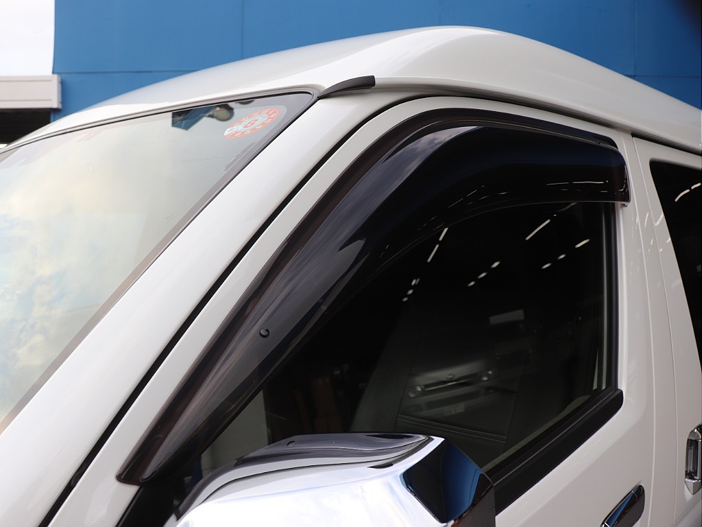 ハイエースの事なら専門店のフレックス福岡店へ！　現金を減らしにくいローン購入や、経費が使える法人様にぴったりのリースなどハイエースライフを始めるお手伝いを致します！