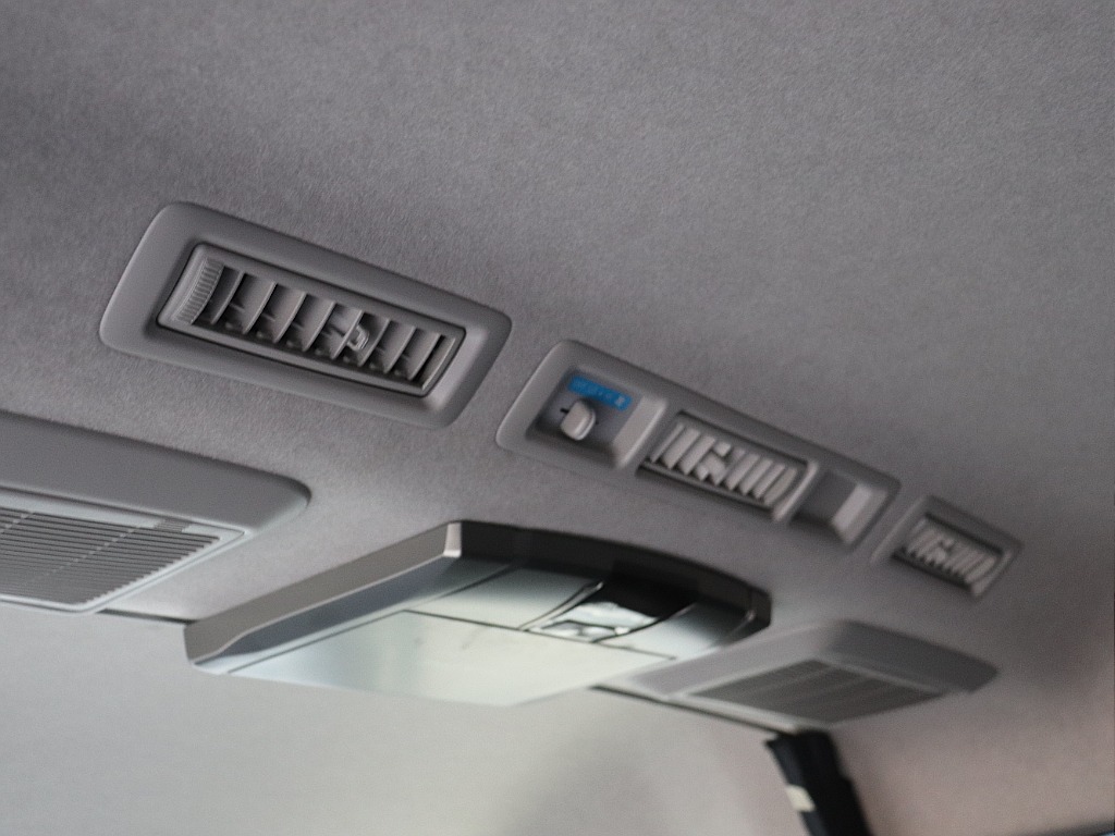 ハイエースの事なら専門店のフレックス福岡店へ！　現金を減らしにくいローン購入や、経費が使える法人様にぴったりのリースなどハイエースライフを始めるお手伝いを致します！