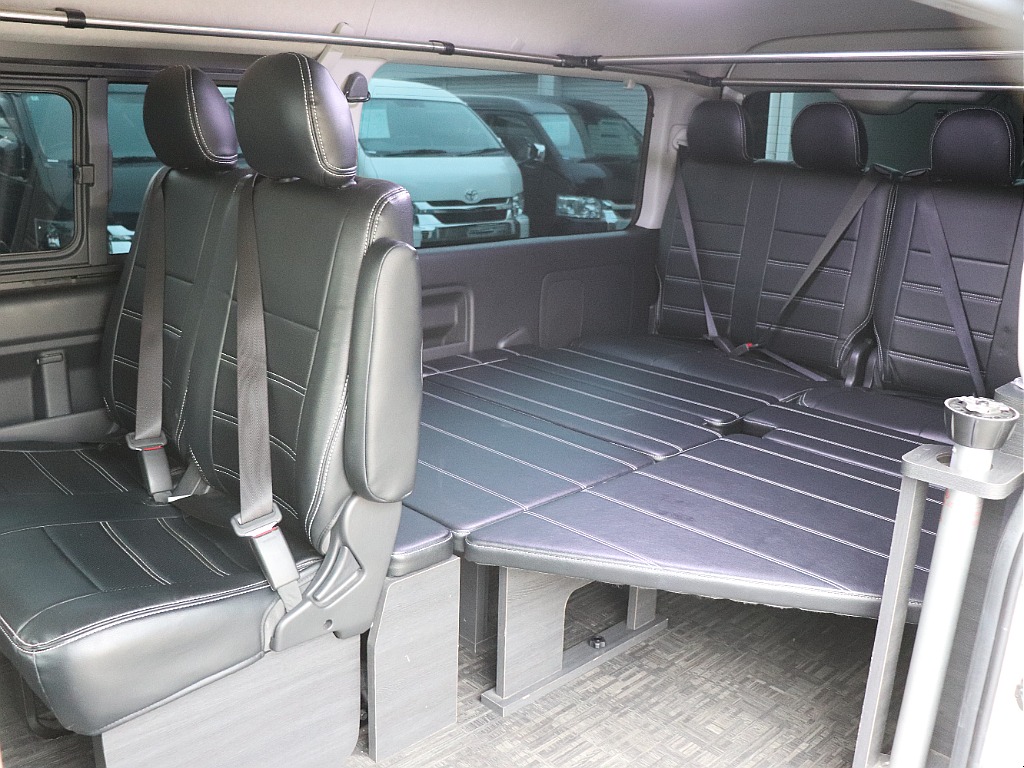 ハイエースの事なら専門店のフレックス福岡店へ！　現金を減らしにくいローン購入や、経費が使える法人様にぴったりのリースなどハイエースライフを始めるお手伝いを致します！