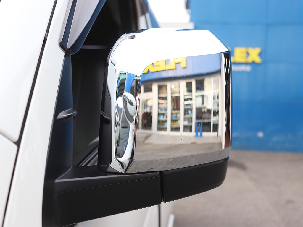 ハイエースの事なら専門店のフレックス福岡店へ！　現金を減らしにくいローン購入や、経費が使える法人様にぴったりのリースなどハイエースライフを始めるお手伝いを致します！