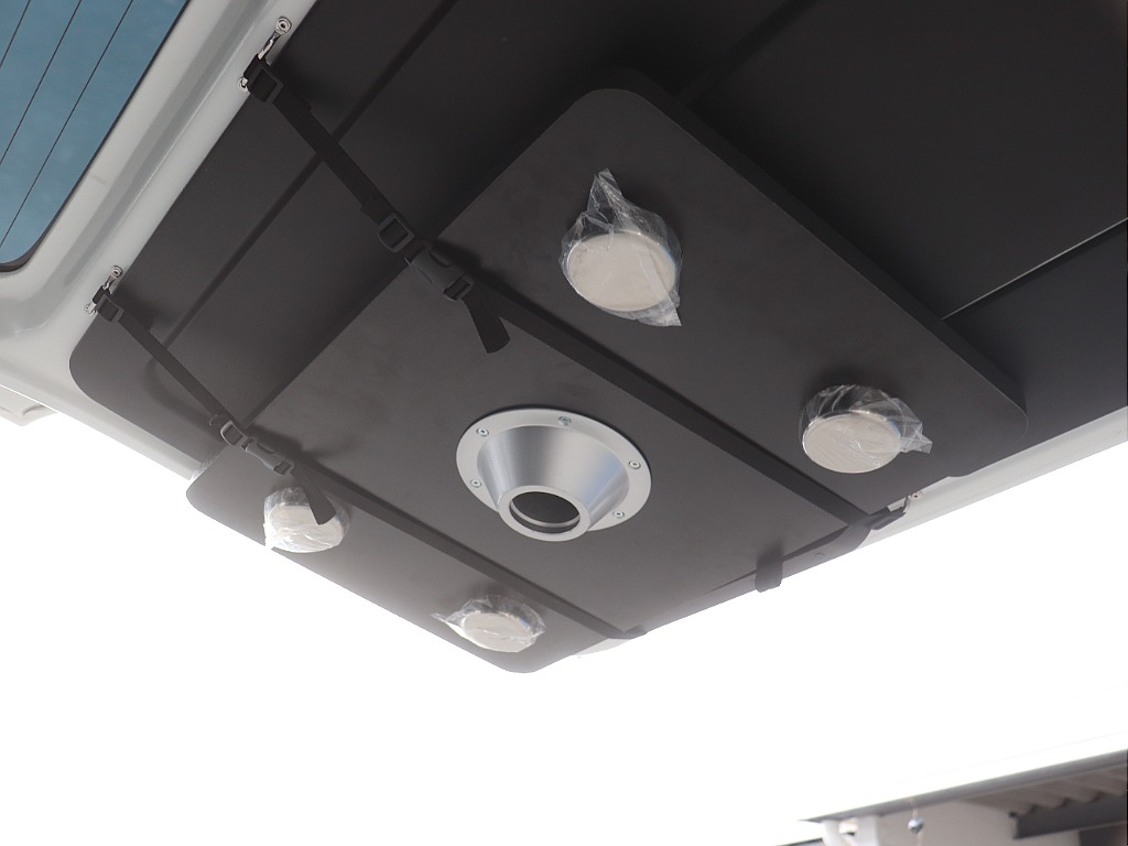 ハイエースの事なら専門店のフレックス福岡店へ！　現金を減らしにくいローン購入や、経費が使える法人様にぴったりのリースなどハイエースライフを始めるお手伝いを致します！