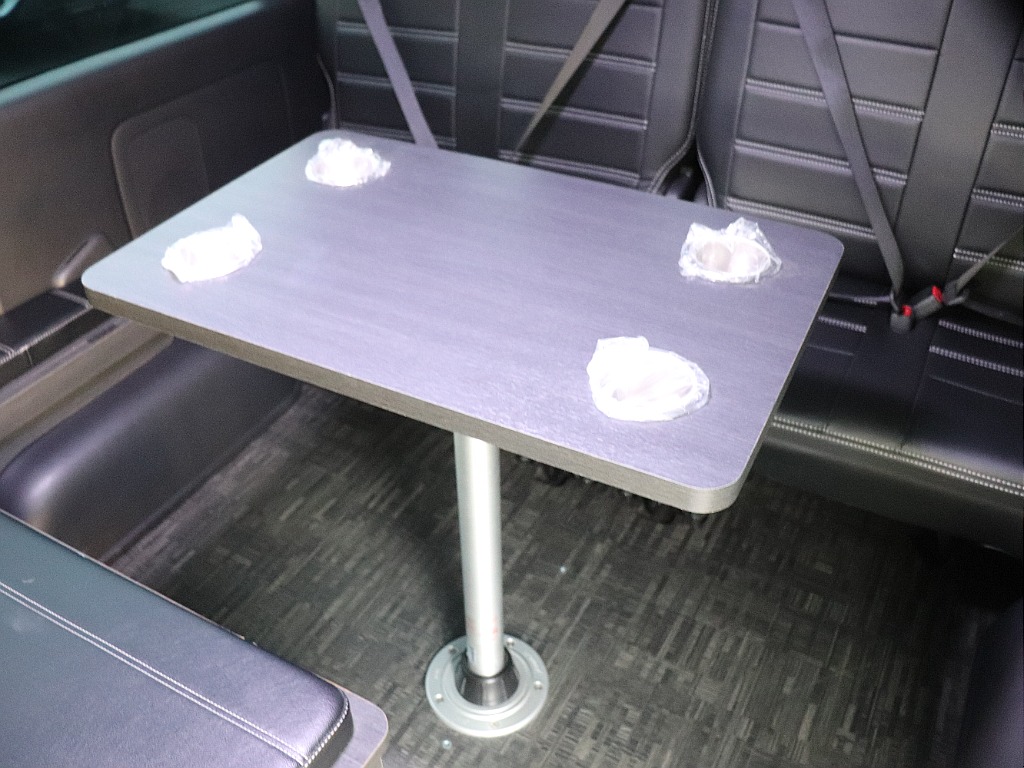 ハイエースの事なら専門店のフレックス福岡店へ！　現金を減らしにくいローン購入や、経費が使える法人様にぴったりのリースなどハイエースライフを始めるお手伝いを致します！