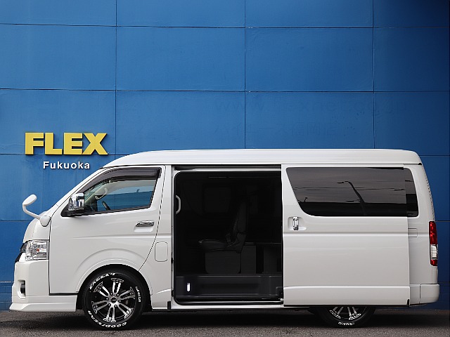 パワースライドドア完備！