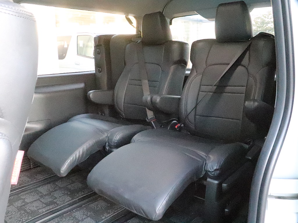 最後部シートまでお寛ぎいただけます