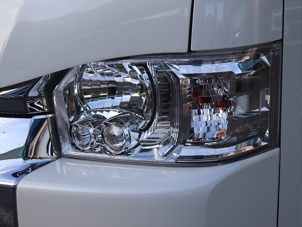 ハイエースの事なら専門店のフレックス福岡店へ！　現金を減らしにくいローン購入や、経費が使える法人様にぴったりのリースなどハイエースライフを始めるお手伝いを致します！