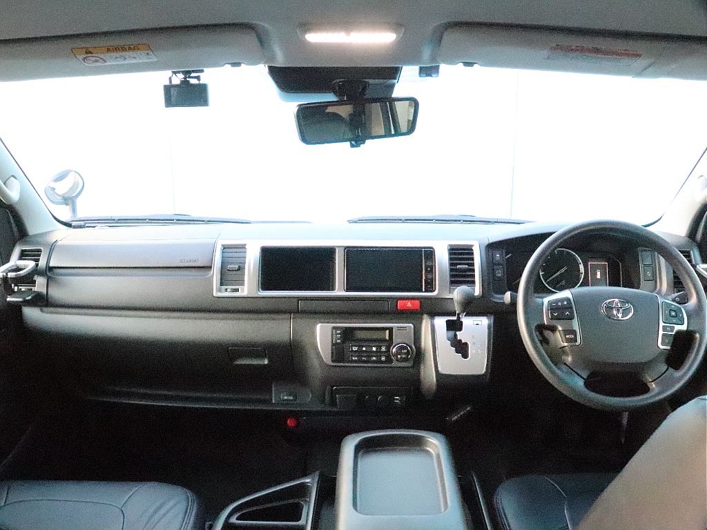 ハイエースの事なら専門店のフレックス福岡店へ！　現金を減らしにくいローン購入や、経費が使える法人様にぴったりのリースなどハイエースライフを始めるお手伝いを致します！