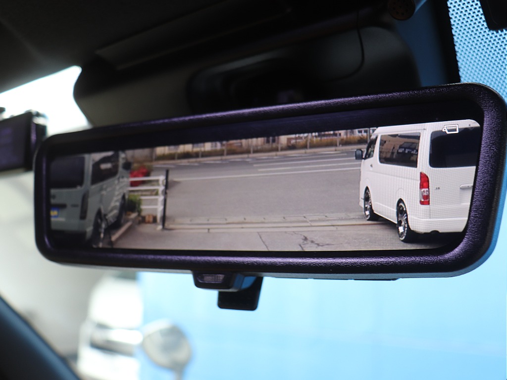 デジタルインナーミラーは後部に荷物が載っていても後ろを写し出してくれます！