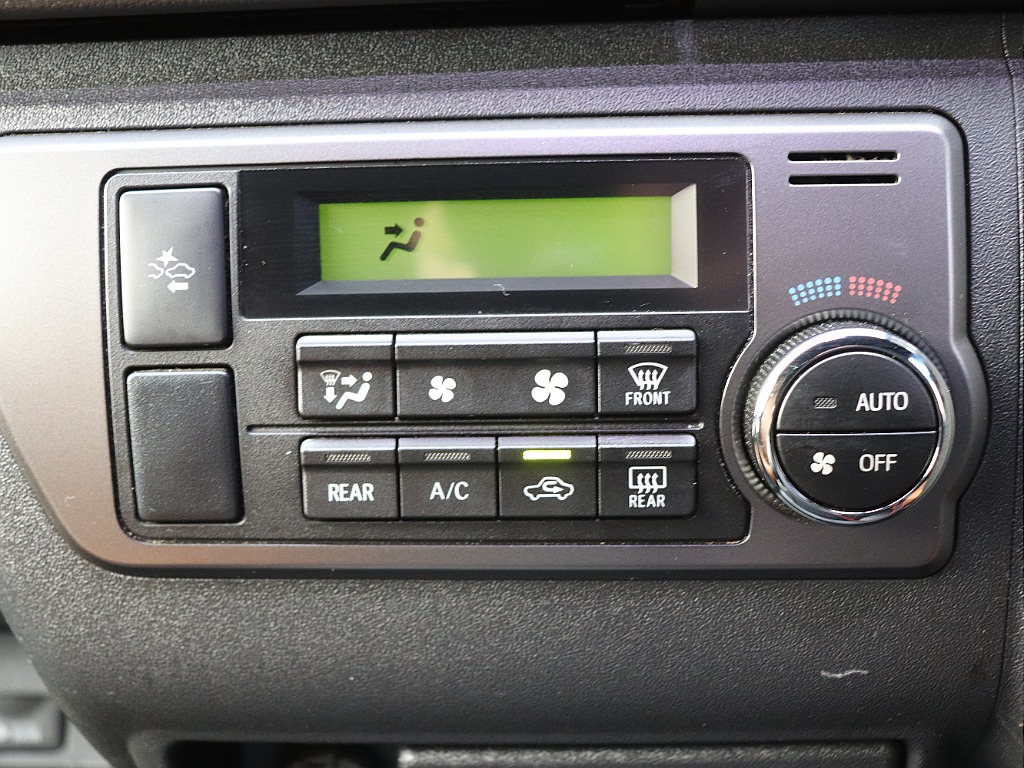 トヨタ ハイエースバン(33枚目)
